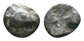 Mysia, Kyzikos. c.550-600 BC. Diobol AR. Head of tunny right, vertical tunny fish downward behind / Quadripartite incuse square. Reference: Condition:...