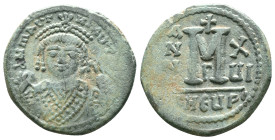 MAURICE TIBERIUS (582-602). Follis. Theoupolis (Antioch). Dated RY 1 (582/3). Obv: δ ΠTINO ΠTIPPIV. Crowned bust facing, wearing consular robes and ho...