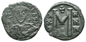 Leo V, the Armenian AD 813-820. Constantinople Follis Æ 21,8mm., 5,66g. LEON bASIL, crowned and cuirassed bust facing with short beard, holding cross ...