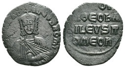 LEO VI the WISE (886-912). Follis. Constantinople. Obv: + LEON bASILEVS ROM. Crowned facing bust, holding akakia. Rev: + LEOn/En ΘΕΟ bA/SILEVS R/OMEOn...