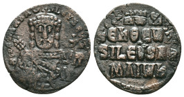 CONSTANTINE VII PORPHYROGENITUS(913-959) and ROMANUS I LECAPENUS (920-944). Follis. Constantinople. Obv: + ROmAn' bASILEVS RWm'. Crowned and bearded b...