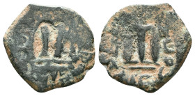 Arab - Byzantine Coins, 7th - 13th Centuries Reference: Condition: Very Fine

Weight: 4,05 gr. Diameter: 20,1 mm