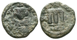 Arab - Byzantine Coins, 7th - 13th Centuries Reference: Condition: Very Fine

Weight: 4,12 gr. Diameter: 18,9 mm