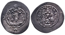 SASANIAN KINGS. AD 631 - 638. AR Drachm Reference: Condition: Very Fine

Weight: 4,07 gr. Diameter: 32,0 mm