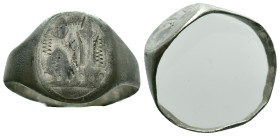 Ancient Silver Ring, AR Reference: Condition: Very Fine

Weight: 2,71 gr. Diameter: 20,7 mm