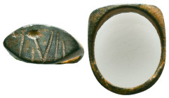 Byzantine / Crusaders Ring, 7th - 13th century AD. Reference: Condition: Very Fine

Weight: 2,92 gr. Diameter: 20,4 mm
