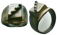 Ancient Roman Bronze Ring , circa 1st - 3rd AD. Reference: Condition: Very Fine

Weight: 5.89 gr. Diameter: 23.7 mm