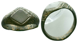 Ancient Roman Bronze Ring , circa 1st - 3rd AD. Reference: Condition: Very Fine

Weight:4.17 gr. Diameter: 21.3 mm