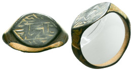 Ancient Roman Bronze Ring , circa 1st - 3rd AD. Reference: Condition: Very Fine

Weight:3.34 gr. Diameter: 19.7 mm
