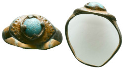 Ancient Roman Bronze Ring with a stone inlaid on bezel, circa 1st - 3rd AD. Reference: Condition: Very Fine

Weight: 3,03 gr. Diameter: 23,9 mm