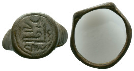 Ancient Islamic Ring . 1st - 3rd century AD Reference: Condition: Very Fine

Weight: 6,21 gr. Diameter: 23,5 mm