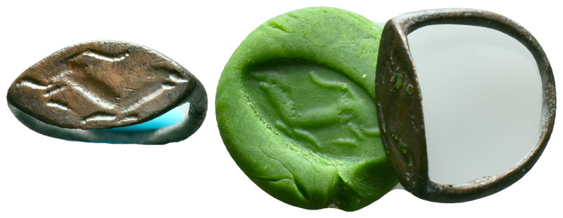 Ancient Roman Bronze Ring , circa 1st - 3rd AD. Reference: Condition: Very Fine...