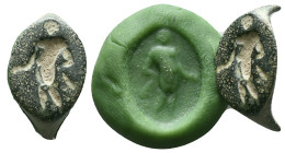 Ancient Roman Bronze Ring Bezel Reference: Condition: Very Fine

Weight: 3.63 gr. Diameter: 19.3 mm