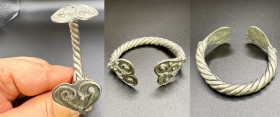 Solid Silver Bracelet 1st-4th century AD. Reference: Condition: Very Fine

Weight: 58,8 gr. Diameter: 72,5 mm