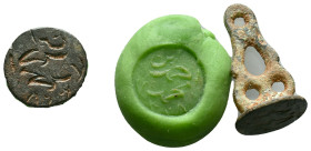 Ancient Islamic Bronze stamp seal Reference: Condition: Very Fine

Weight: 3,85 gr. Diameter: 25,3 mm