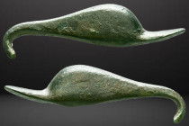 Ancient Roman Strap end as Duck head . c. 1st-2nd century AD. Reference: Condition: Very Fine

Weight: 8.07gr. Diameter: 41.8 mm