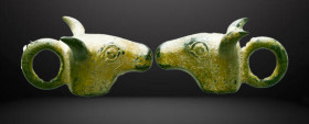 Ancient Roman Bronze Bull Head Statue, c. 1st-2nd century AD. Reference: Condition: Very Fine

Weight: 58,6 gr. Diameter: 47,3 mm