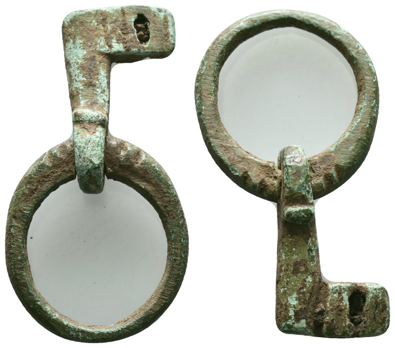 Ancient Roman Bronze Door Key Reference: Condition: Very Fine

Weight: 12,0 gr...