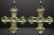 Byzantine Bronze Cross Pendant, Circa 5th-7th Century AD. Reference: Condition: Very Fine

Weight: 6.69 gr. Diameter: 39.9 mm