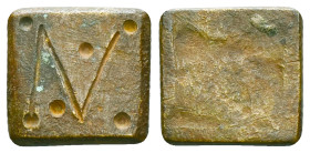 Byzantine Empire, c. 6th-8th century AD. Bronze Jewelery Weight Reference: Condition: Very Fine

Weight: 4,33 gr. Diameter: 14,9 mm