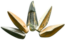 Lot of 5 Ancient Arrow Heads, Ae Bronze, Reference: Condition: Very Fine

Weight: gr. Diameter: mm