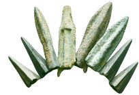 Ancient Arrow Heads, Ae Bronze, Reference: Condition: Very Fine

Weight: gr. Diameter: mm