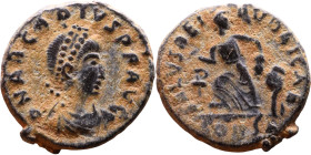 Arcadius (395-408) Follis Obverse: DN ARCADIVS P F AVG, pearl-diademed, draped and cuirassed bust right Reverse: SALVS REIPVBLICAE Victory walking lef...
