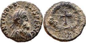 Theodosius II (408-450) Nummus, Obverse: DN THEODOSVS PP AVG. Diademee bust. Reverse: Cross