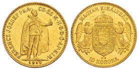 Hungary. 10 korona. 1910. Kremnica. KB. (Km-485). (H-2200). Au. 3,37 g. Scratches on obverse. Almost XF. Est...250,00. 

Spanish description: Hungrí...