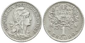 Portugal. 1 escudo. 1927. (Km-578). (Gomes-25.01). 7,87 g. Almost XF. Est...30,00. 

Spanish description: Portugal. 1 escudo. 1927. (Km-578). (Gomes...