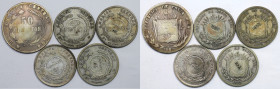 Weltmünzen und Medaillen, Costa Rica, Lots und Sammlungen. 50 Centavos 1890 und 4 x 50 Centimos 1923 (Gegenstempel). Lot von 5 Münzen. Silber. Untersc...