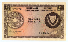 Cyprus
Republic of Cyprus
1 Pound, 1st December 1961
S/N A/5 069024
Printer: BWC
Pick 39a

About very fine.

From the “Yankee” Collection of banknotes...