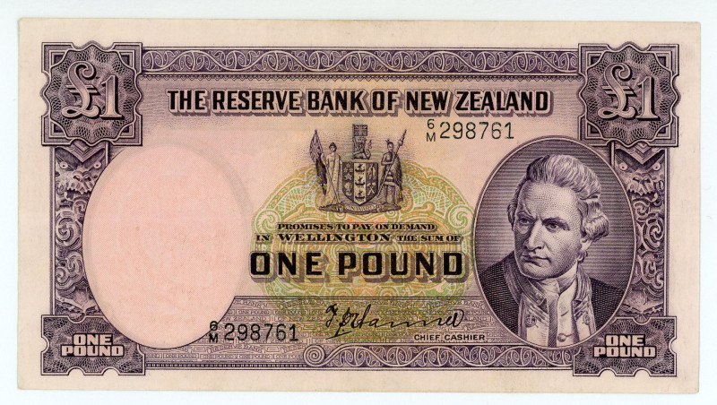 New Zealand
Reserve Bank
1 Pound, ND (1940-1955)
S/N 6/M 298761
Signature of T. ...
