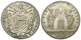 ROMA
Clemente XIII (Carlo Rezzonico), 1758-1769. 
Testone 1761 a. IV.
Ag
gr. 7,67
Dr. CLEMENS•XIII - PONT•M•A•IV•. Stemma sormontato da triregno ...