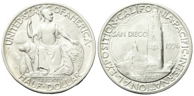 USA
Confederazione.
Half Dollar 1935 San Diego D, zecca di Denver
Ag
Dr. Minerva seduta, dea della saggezza, che tiene una lancia in una mano e un...