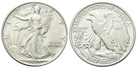 USA
Federazione.
Half Dollar 1942 Walking Liberty, zecca di Philadelphia.
Ag
Dr. Libertà avanza verso s.; sullo sfondo, il sole nascente.
Rv. Aqu...