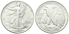 USA
Federazione.
Half Dollar 1944 Walking Liberty, zecca di Philadelphia.
Ag
Dr. Libertà avanza verso s.; sullo sfondo, il sole nascente.
Rv. Aqu...