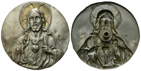 ROMA
XX secolo.
Placchetta rotonda uniface con il Sacro Cuore di Gesù opus S. L. 
Metallo bianco
gr. 6,31 mm 49,5
Dr. Mezzobusto di Cristo, regge...