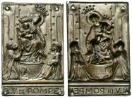 NAPOLI
XX secolo.
Placchetta rettangolare uniface con la Beata Vergine di Pompei con quattro fori.
Metallo Bianco 
gr. 5,19 mm 56,5x38
Dr. La Ver...