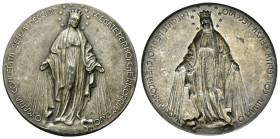 ROMA
XX secolo.
Placchetta rotonda uniface con l’Immacolata.
Metallo Bianco 
gr. 3,32 mm 41
Dr. O MARIA CONCEPITA SENZA PECCATO - PREGATE PER NOI...