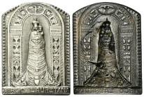 LORETO
XX secolo.
Placchetta uniface con la Madonna di Loreto.
Metallo Bianco 
gr. 2,01 mm 26,8x37,2
Dr. La Vergine di Loreto entro un nicchia ab...