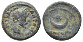 BITHYNIA, Nicomedia. Antoninus Pius, 138-161 AD. AE. (17mm, 5,35 g). Laureate head of Antoninus Pius, right. Rev. Crescent surmounted by star.
