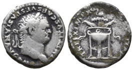 Titus. Denarius. (17mm, 3.2 g) 80 AD. Rome. Anv.: IMP TITVS CAES VESPASIAN AVG P M, laureate head right. Rev.: TR P IX IMP XV COS VIII P P, tripod wit...