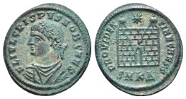 Crispus. Caesar, AD 316-326. Æ Follis (19mm, 3,14 g). Cyzicus mint. Struck AD 324-325. Laureate, draped, and cuirassed bust left / Camp gate; SMKΔ.