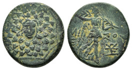PONTOS.Amisos.(Circa 105-63 BC).Ae.

Obv : Aegis with Gorgon's head at center.

Rev : AΜΙΣΟΥ.
Nike advancing right, holding wreath and palm branch, be...