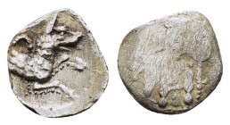 LYCAONIA.Laranda.(Circa 324-323 BC).Obol.
Obv : Baaltars seated left, holding grain ear, bunch of grapes, and scepter.
Rev : Forepart of wolf right;...