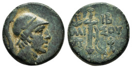 PONTOS.Amisos.Time of Mithradates VI.(Circa 111-90 BC).Ae.
Obv : Helmeted head of Ares to right.
Rev : AMIΣOY.
Sword in sheath; star with crescent to ...