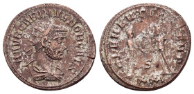 CARINUS.(283-285).Siscia.Antoninianus.
Obv : IMP M AVR CARINVS P F AVG.
Radiate, draped and cuirassed bust right.
Rev : CLEMENTIA TEMP H XXI.
Emperor ...