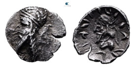 Persia. Kingdom of Persis. Kapat (Napad) AD 1-100. 
Obol AR

10 mm, 0,46 g



Very Fine