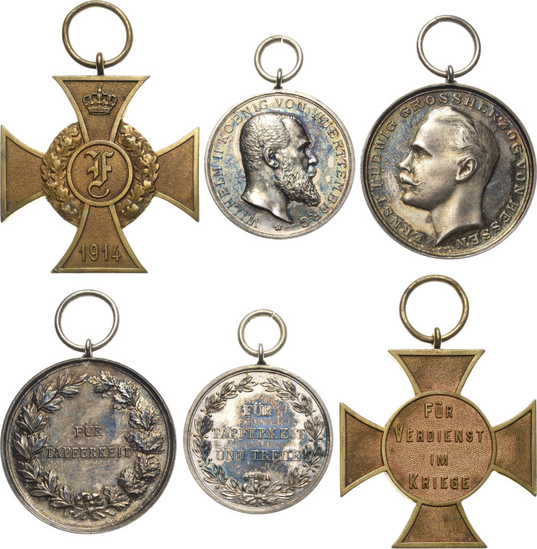 Lots
Lot-3 Stück Militärisches Ehrenzeichen, Friedrich-Kreuz für Kämpfer ohne B...